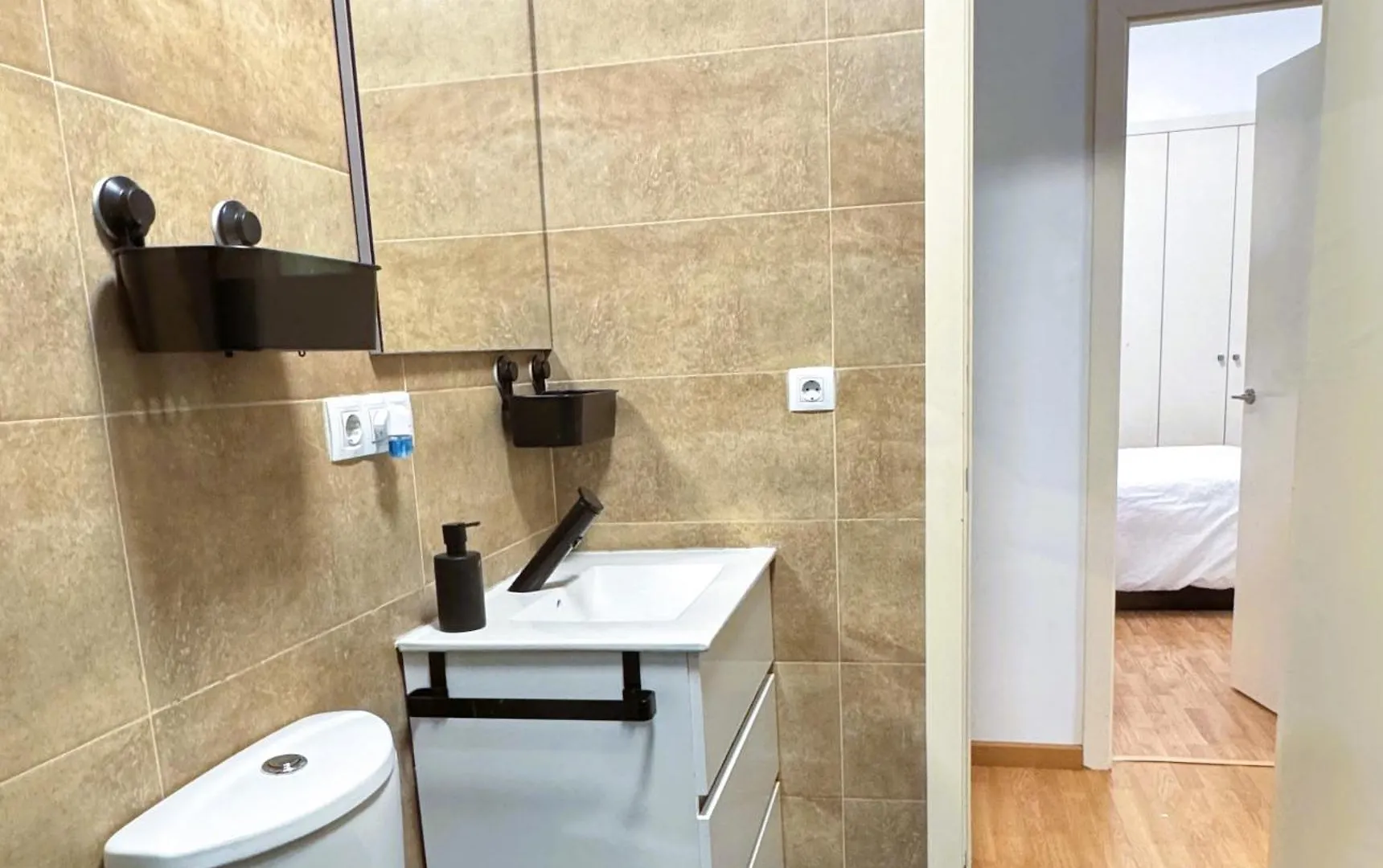 Apartamento Acogedor En Triana - Wifi Sevilla 0*,